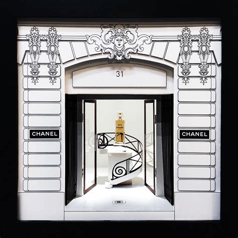 escaparate chanel|chanel mobile art.